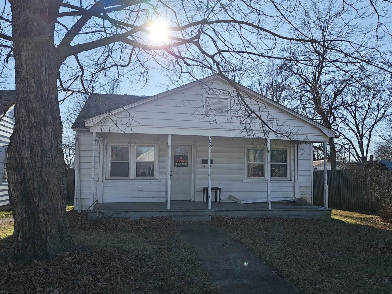 706 8th Street - Photo 1