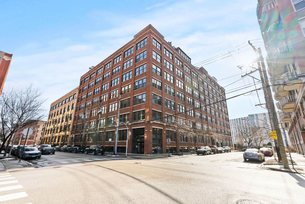 913 Van Buren Street - Photo 1
