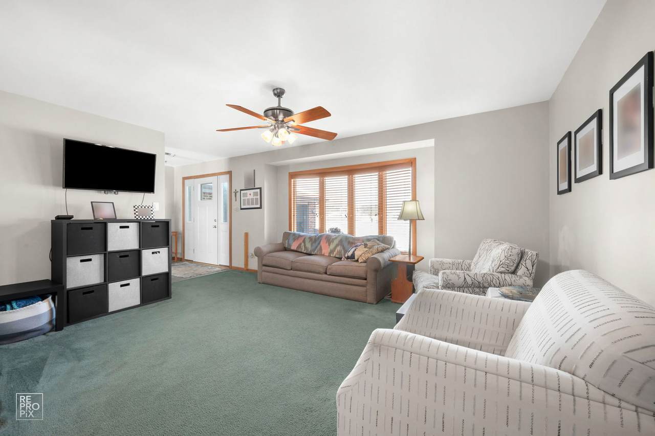 3235 192nd Street - Photo 1