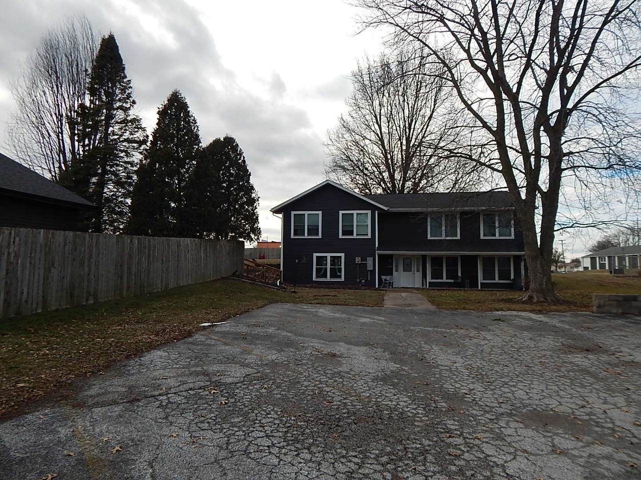 1926 Linwood Avenue - Photo 1