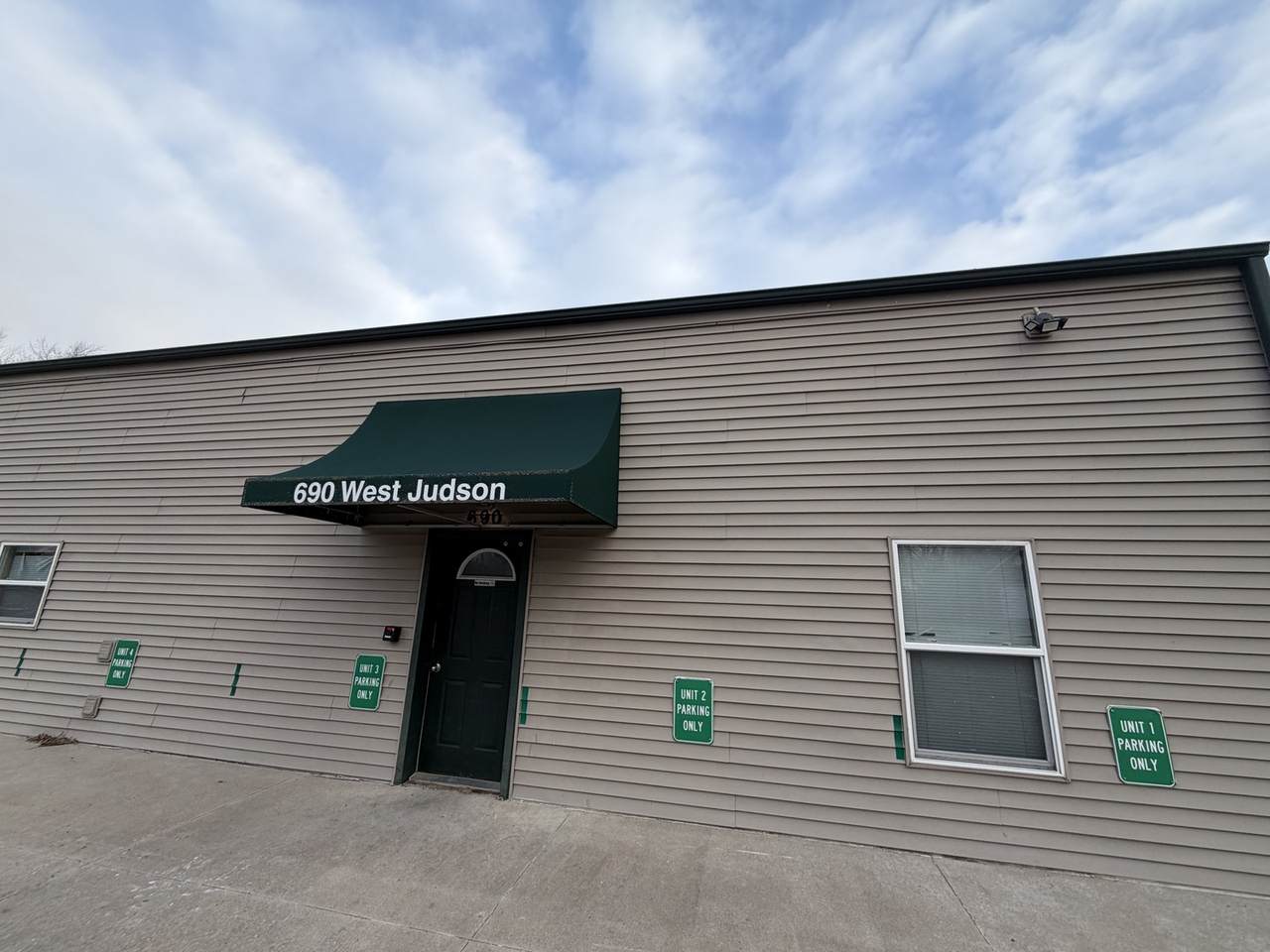 690 Judson Street - Photo 1