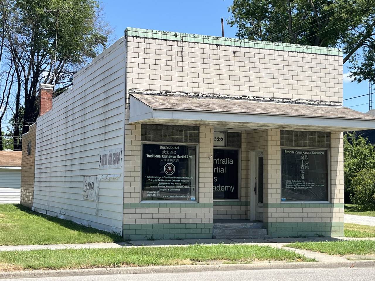 320 Broadway Avenue - Photo 1