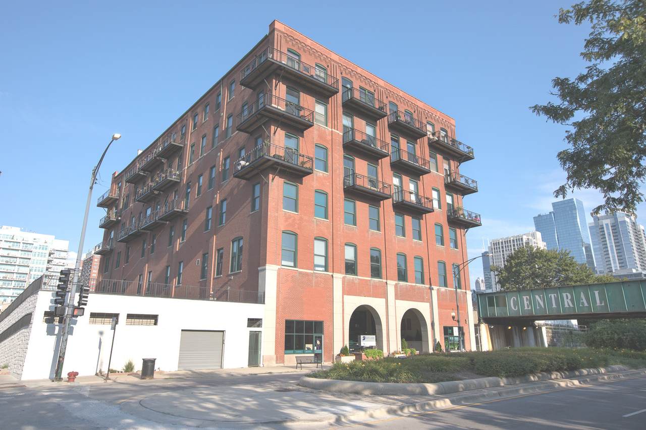 1550 Indiana Avenue - Photo 1