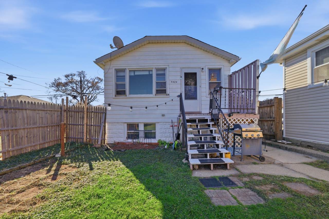 3524 Ozark Avenue - Photo 1
