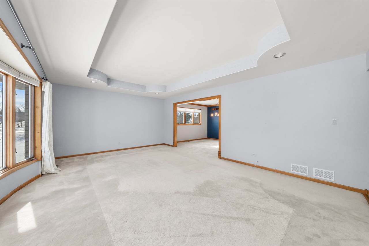 16720 Chaucer Drive - Photo 1