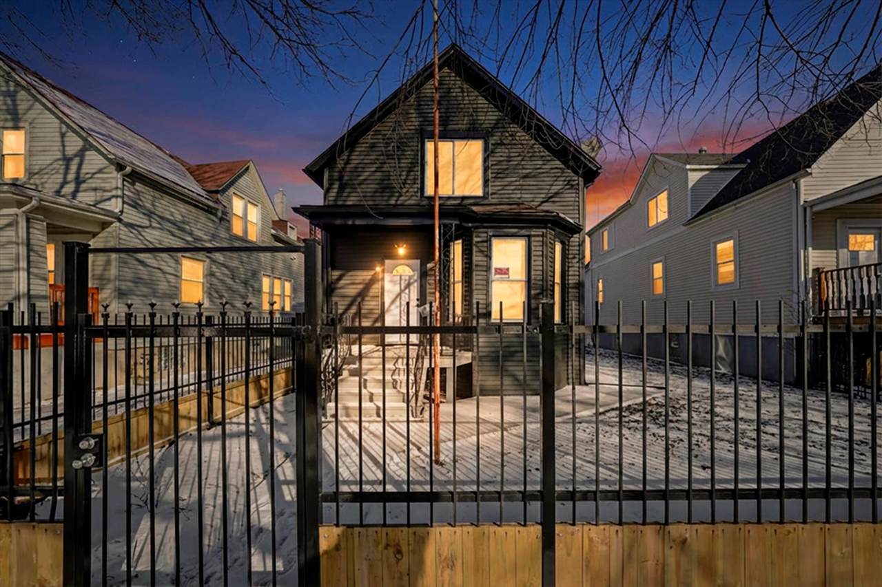 24 99th Place - Photo 1