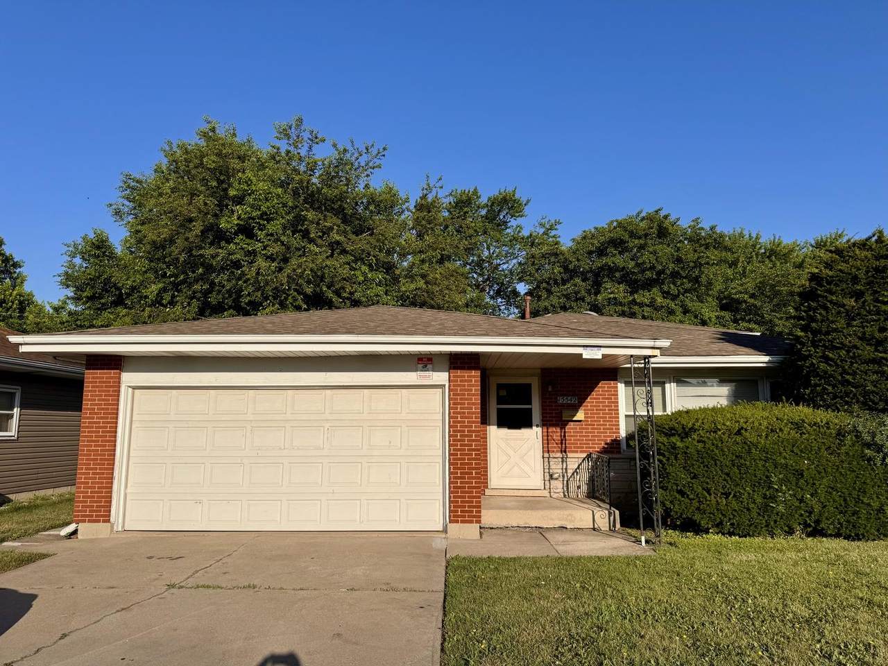 15542 Park Avenue - Photo 1