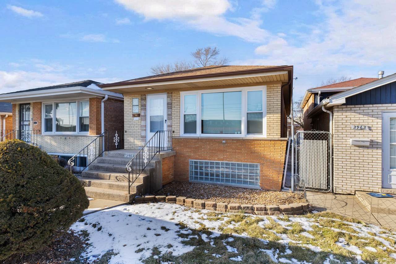 2964 Columbus Avenue - Photo 1