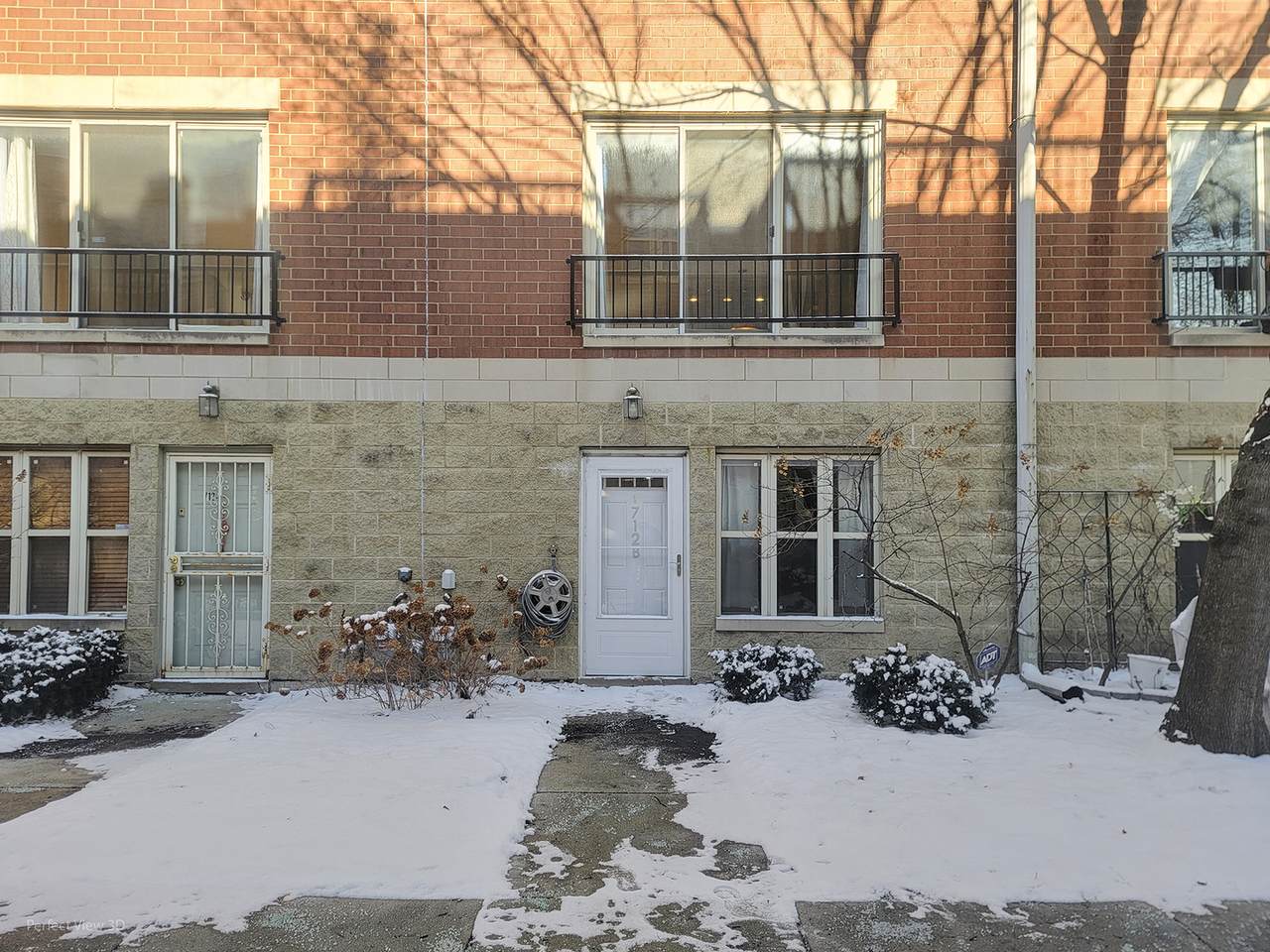 712 Western Avenue - Photo 1