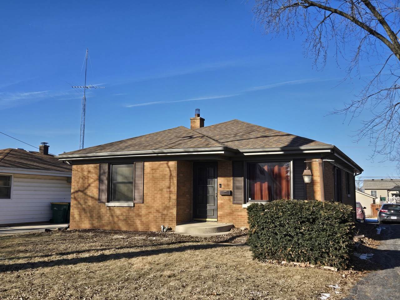 1123 Roosevelt Avenue - Photo 1