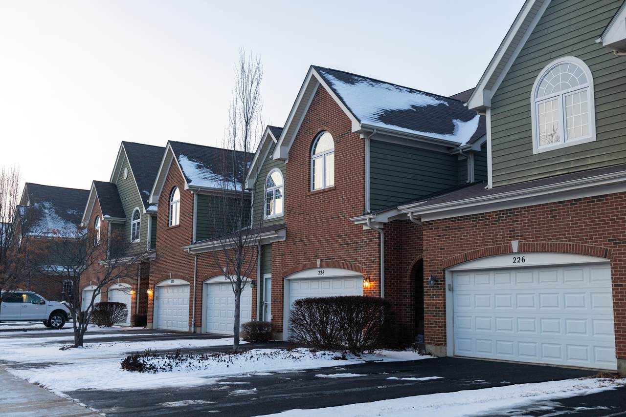 228 Fairview Way - Photo 1