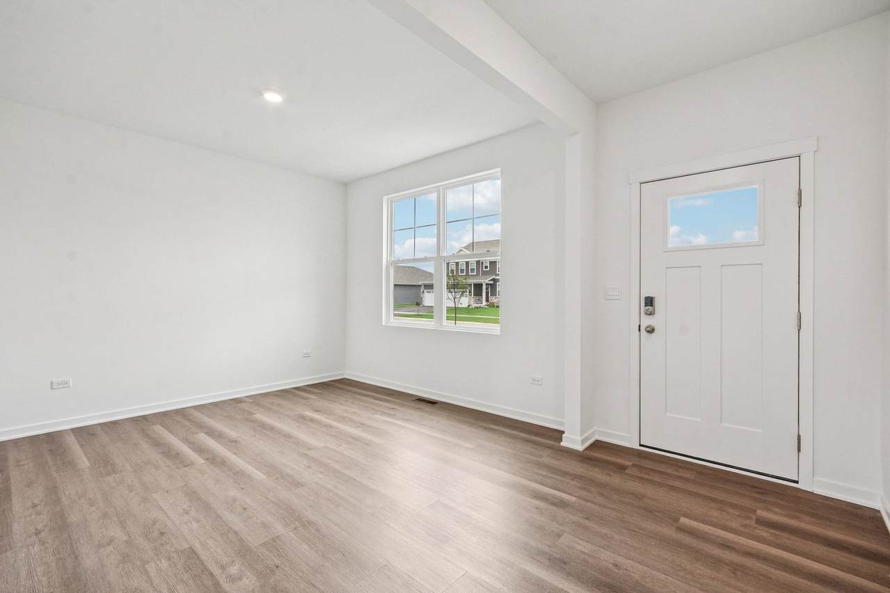 14914 Parkview Drive - Photo 1