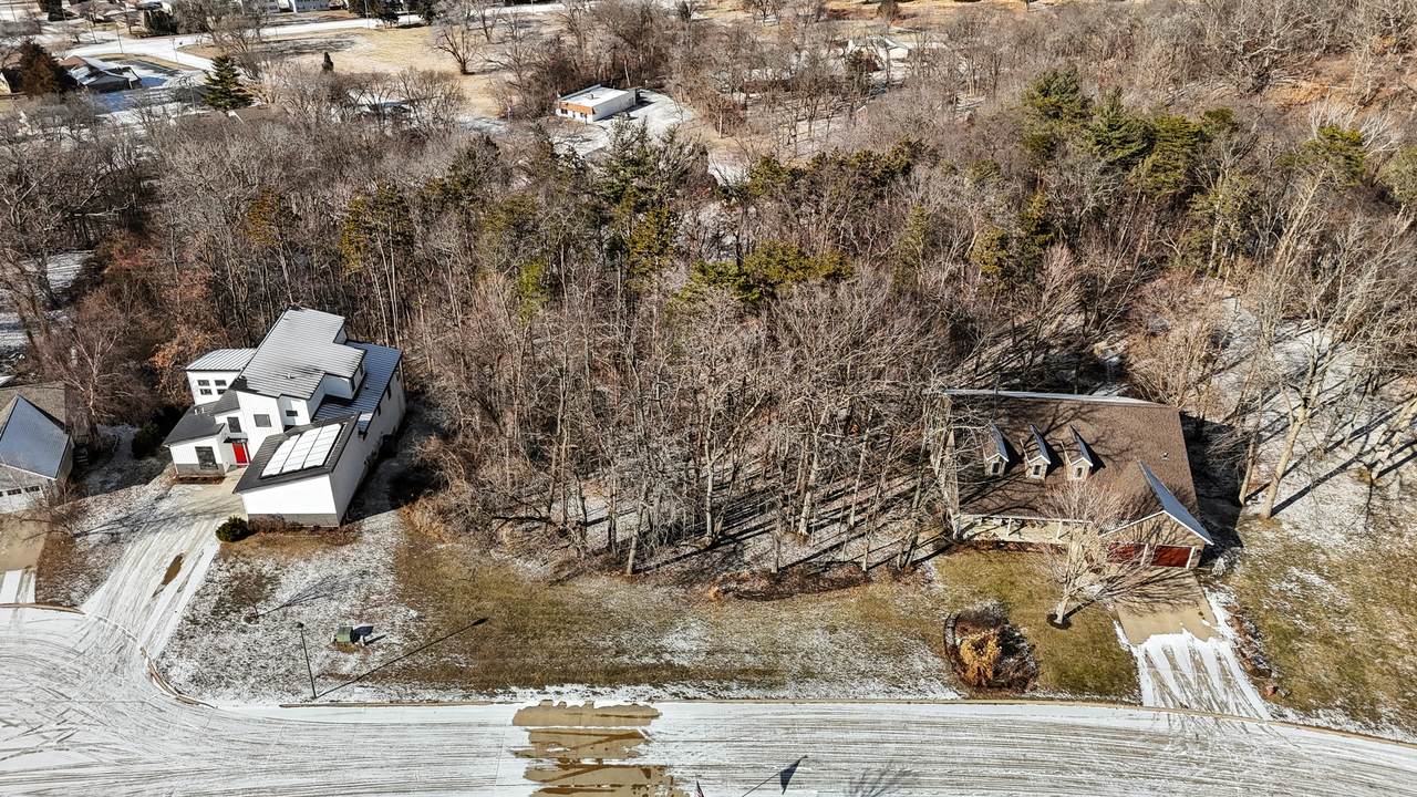 729 10th Avenue - Photo 1