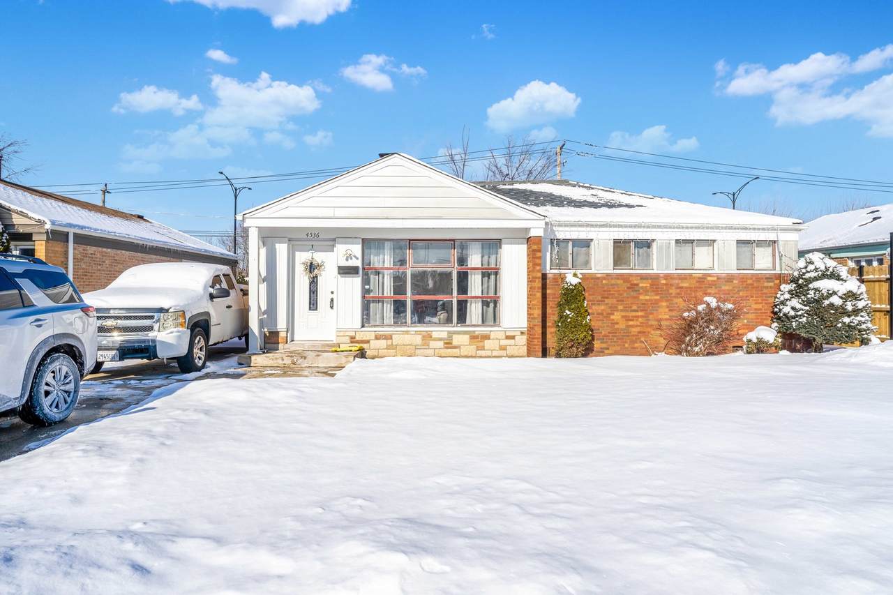 4536 79th Place - Photo 1