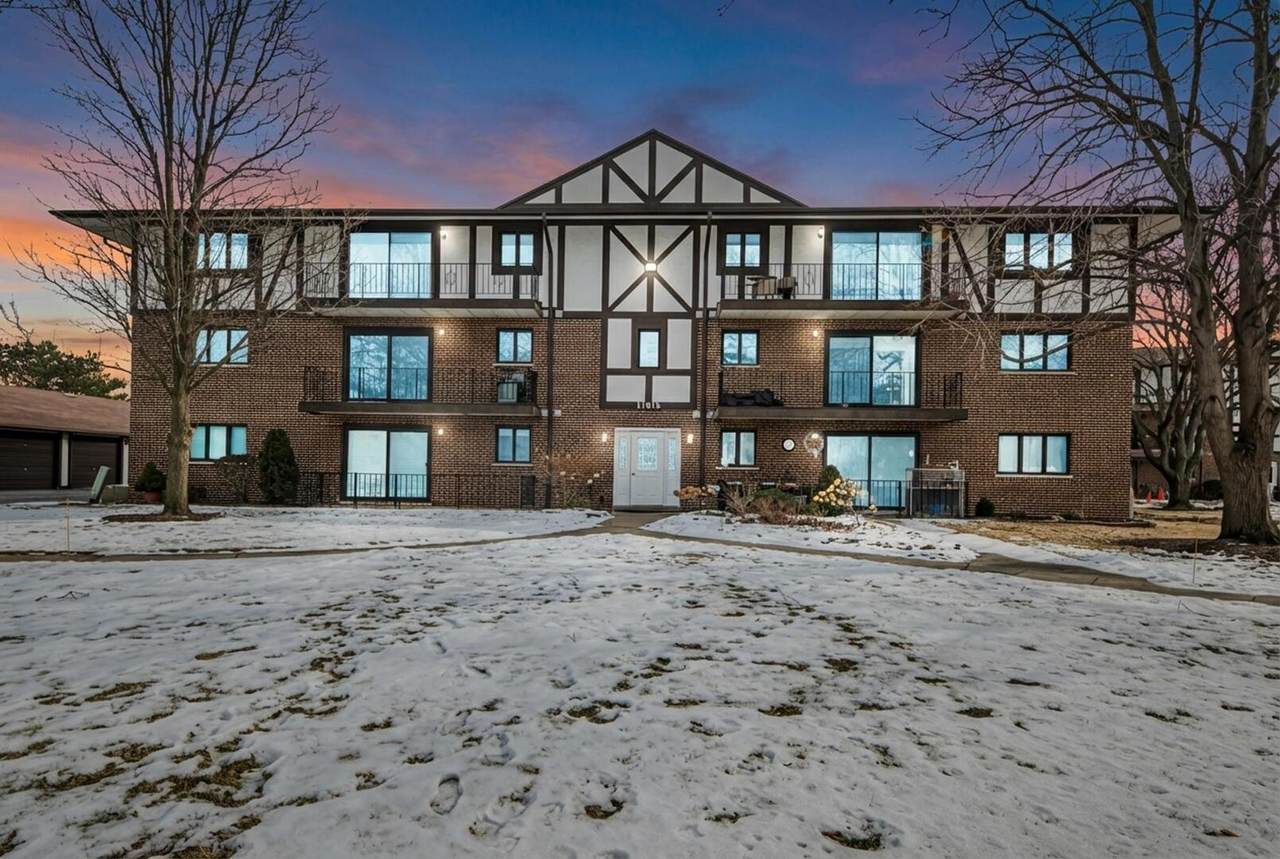 11015 Theresa Circle - Photo 1