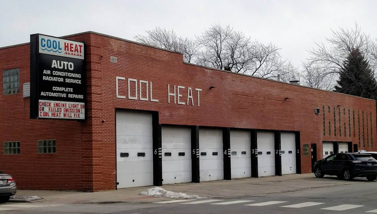 2859 Montrose Avenue - Photo 1