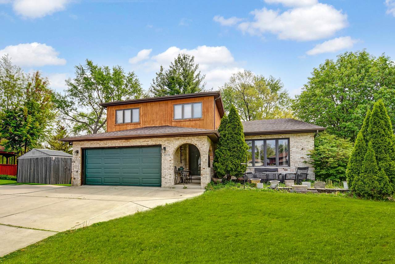 6732 113th Place - Photo 1