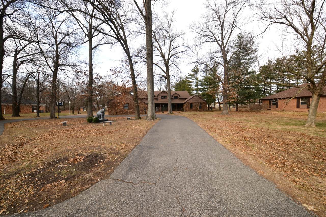 833 27th Street - Photo 1