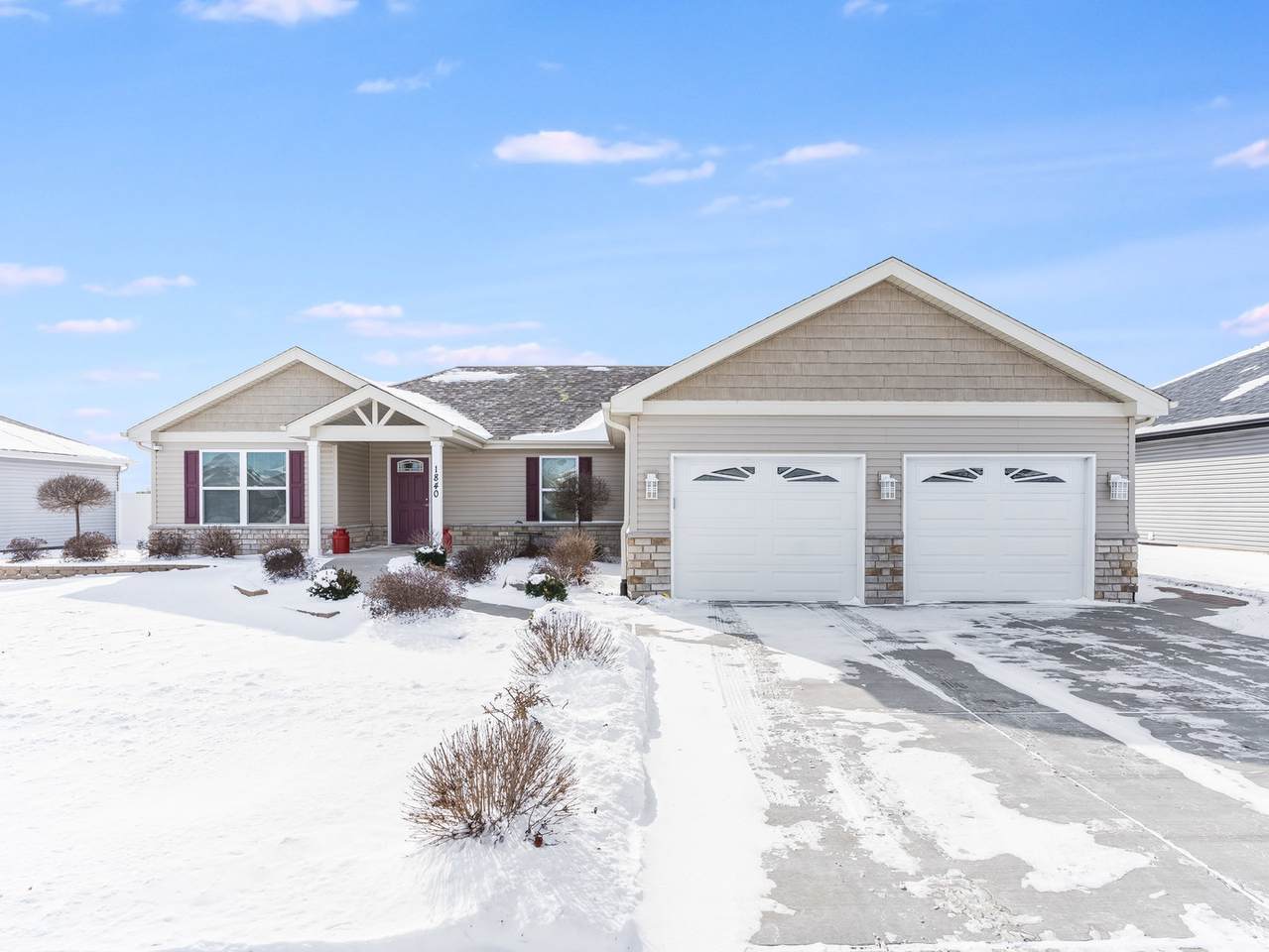 1840 Yorktown Drive - Photo 1