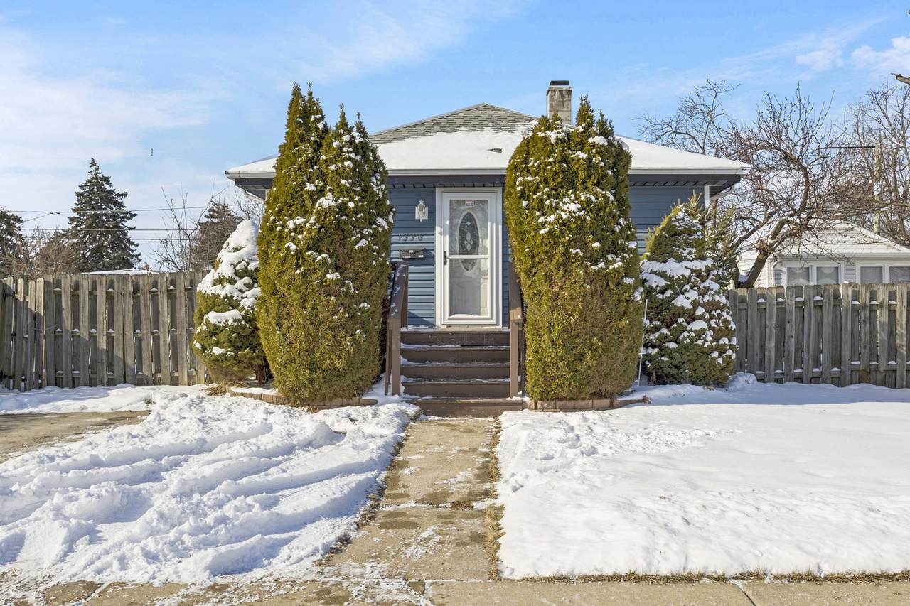 1336 Hirsch Avenue - Photo 1