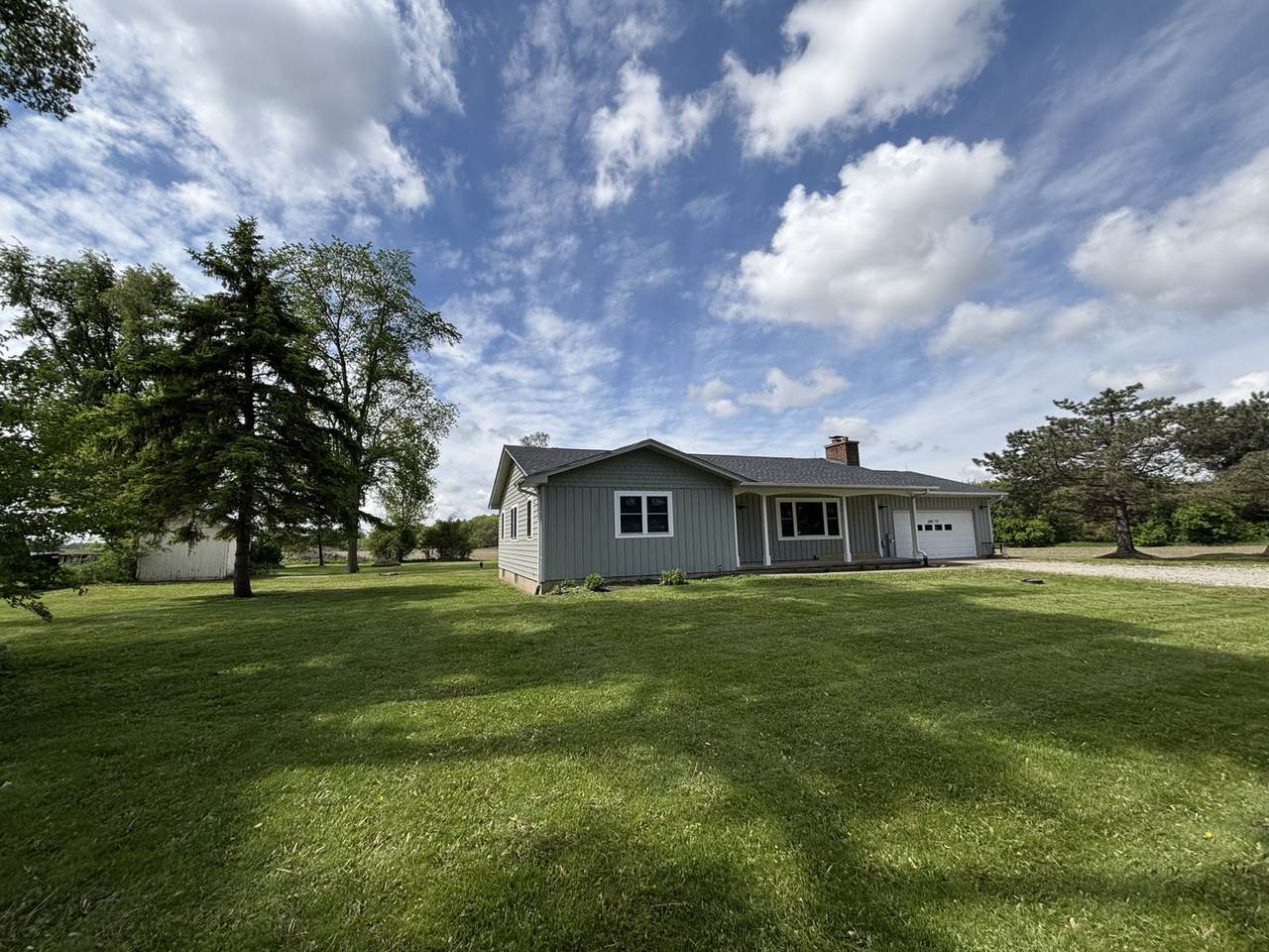 38w715 Huntley Road - Photo 1