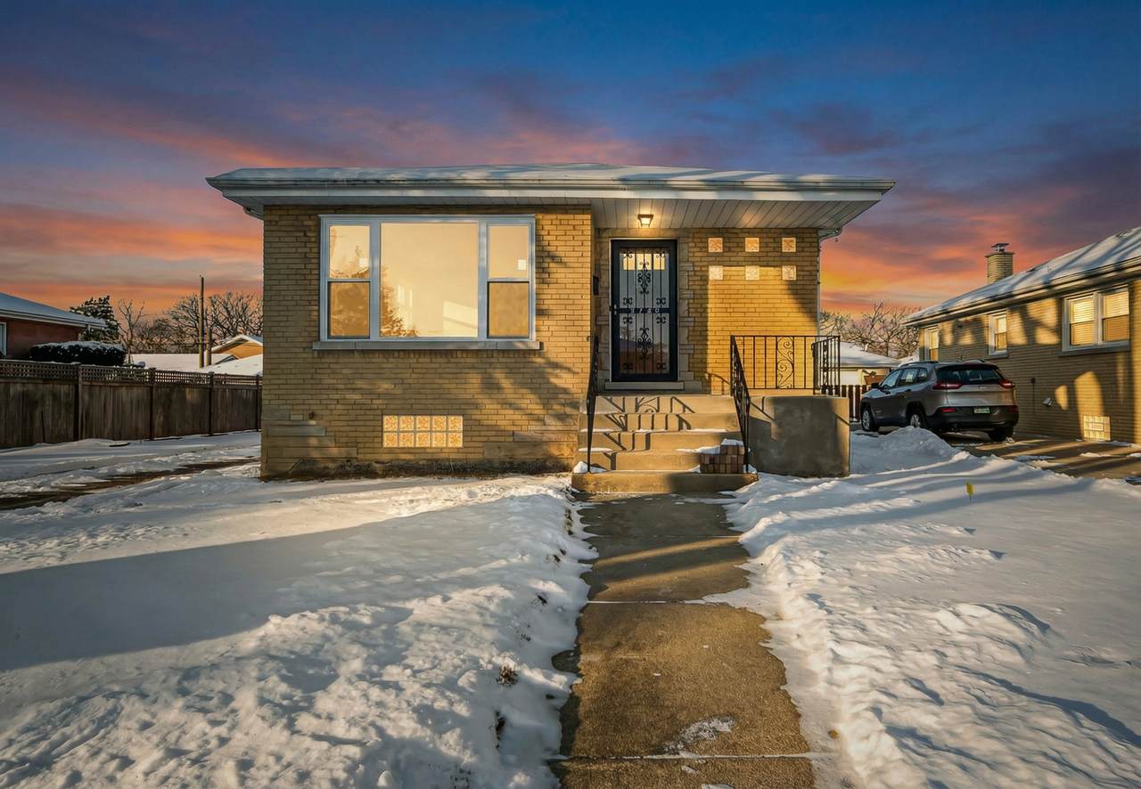 9120 26th Place - Photo 1