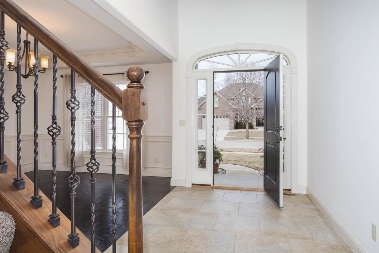 2807 Vrooman Court - Photo 1