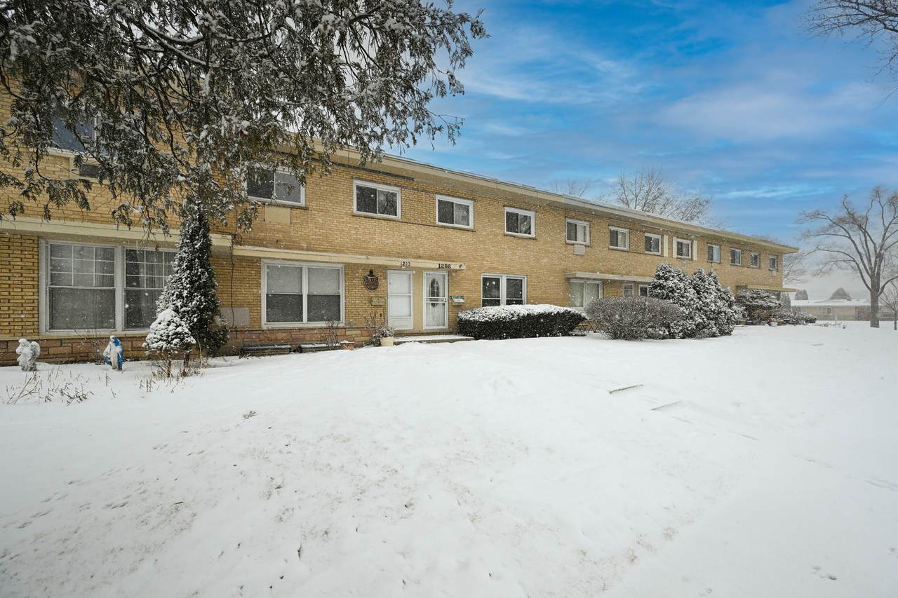 1210 Wheeling Road - Photo 1