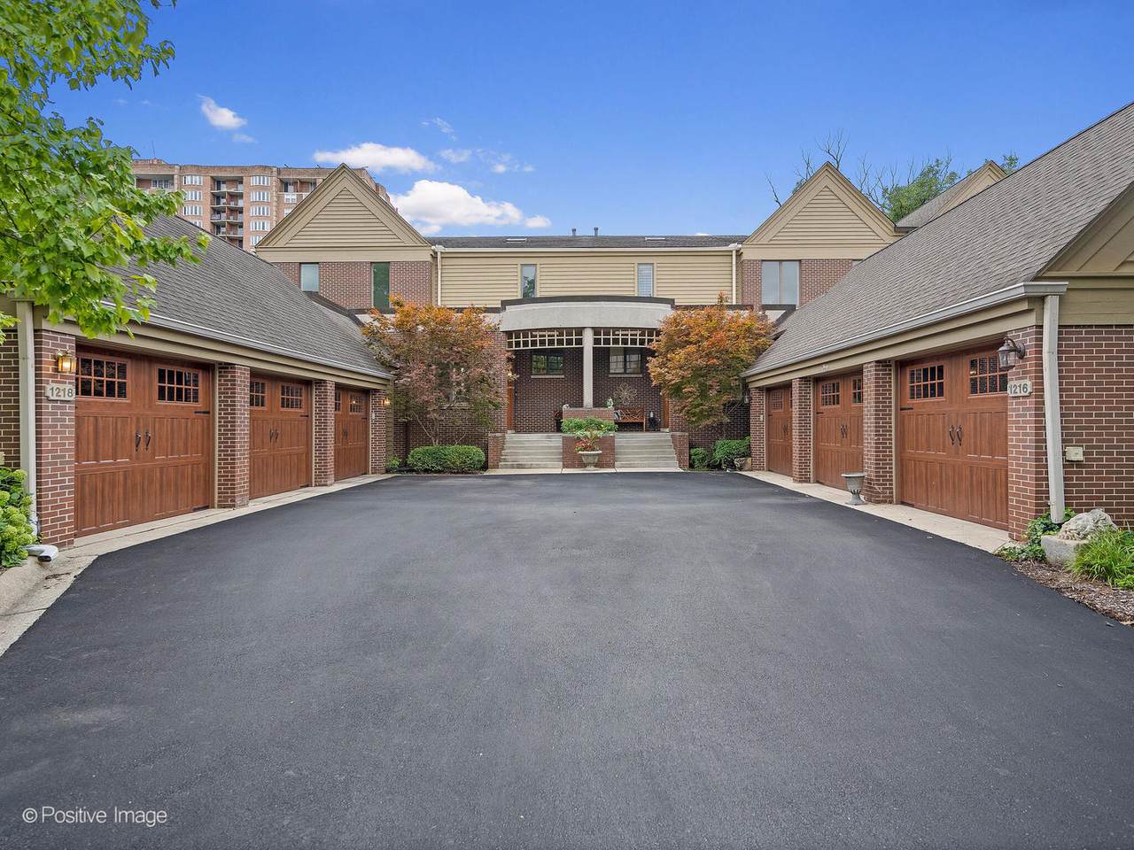 1218 Hawthorne Court - Photo 1