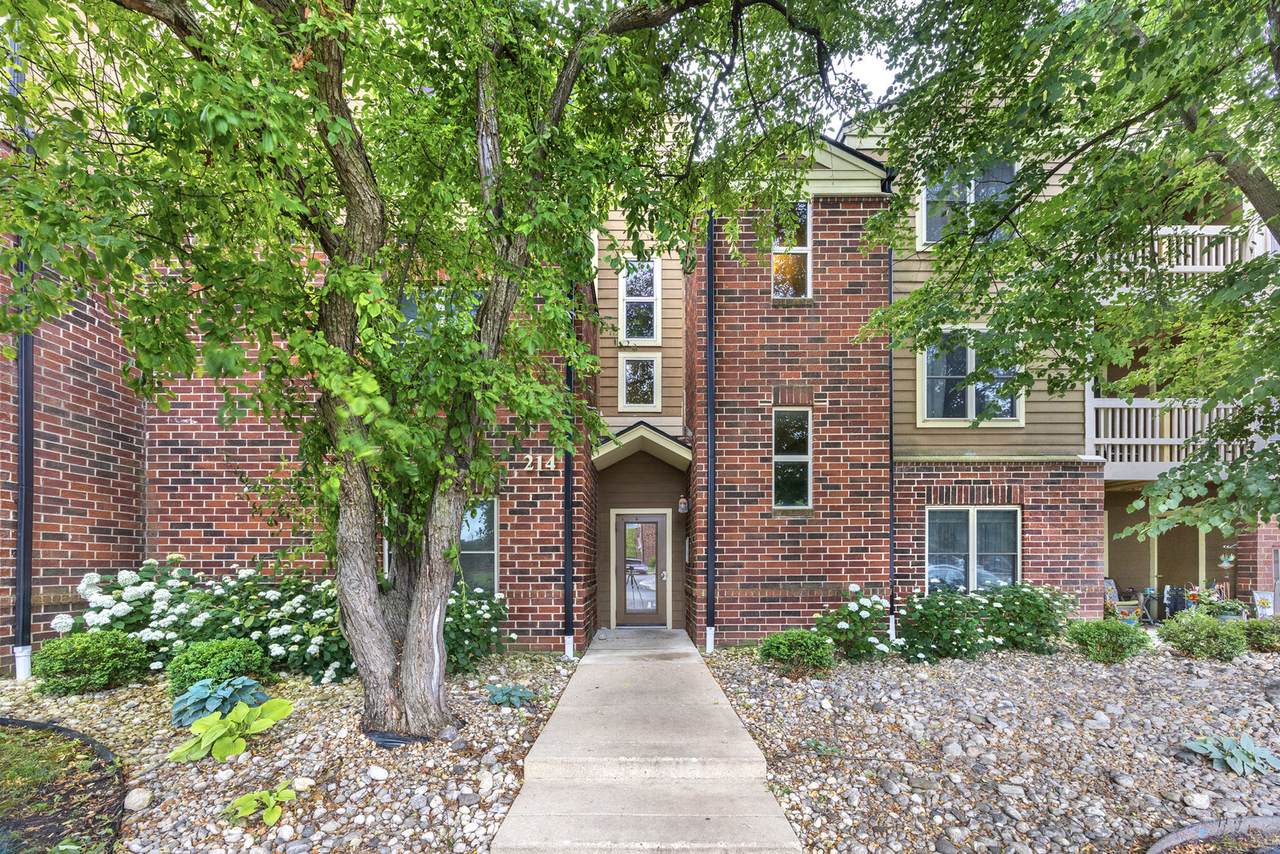214 Glengarry Drive - Photo 1