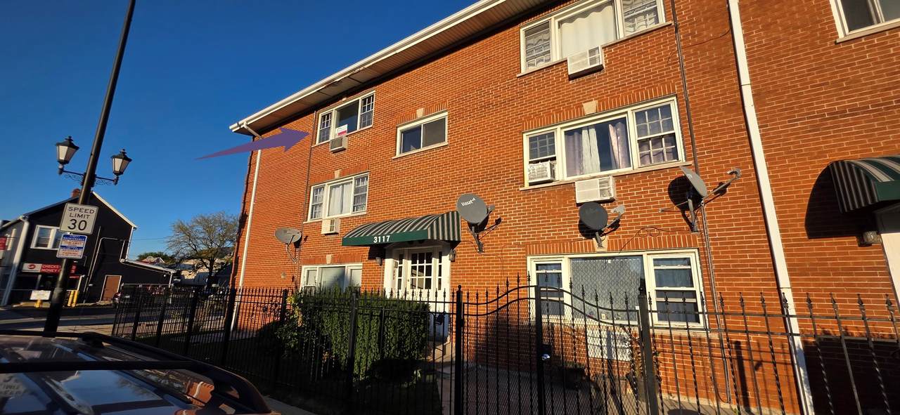 3117 Laramie Avenue - Photo 1