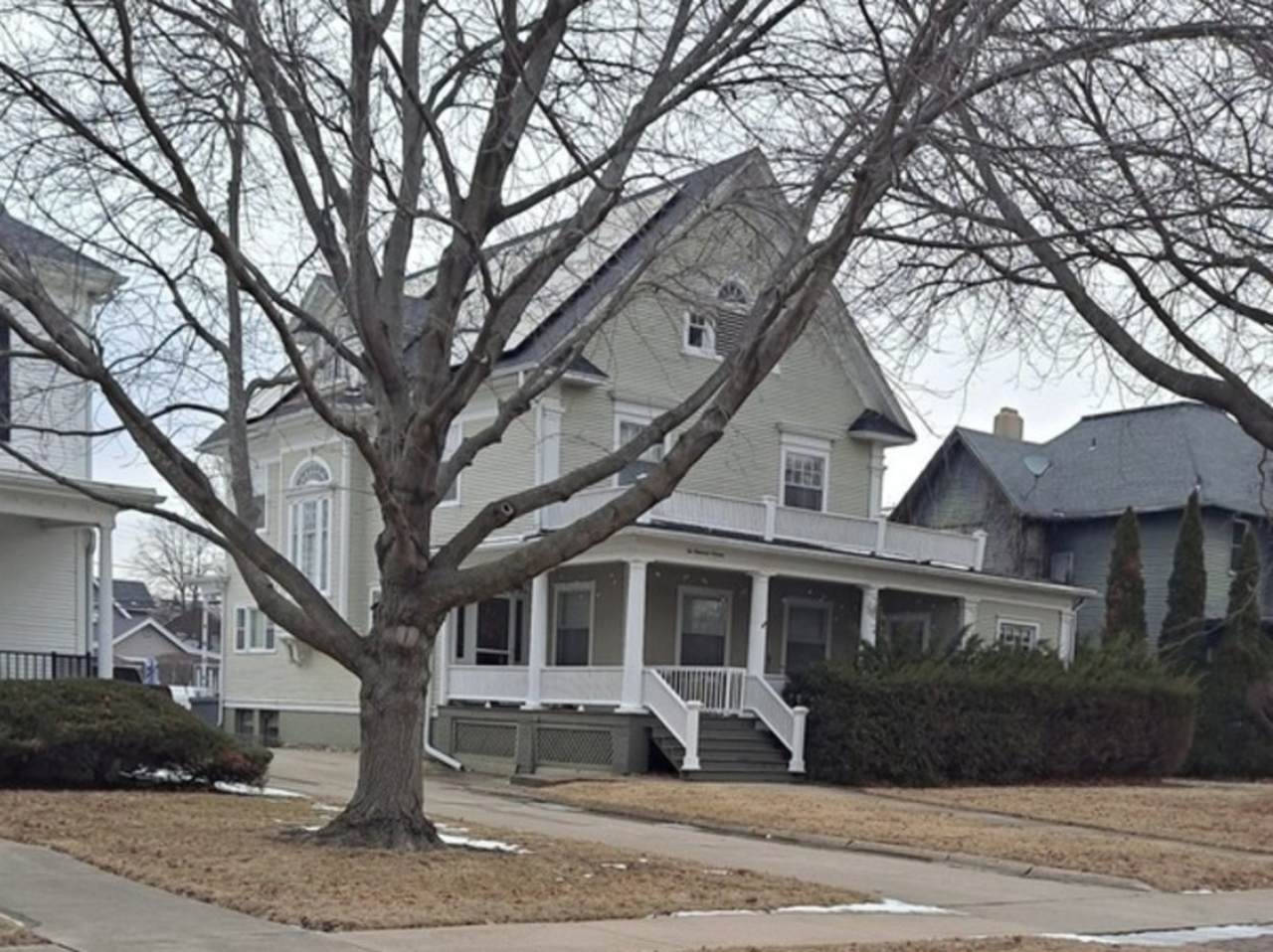 216 Cleveland Street - Photo 1