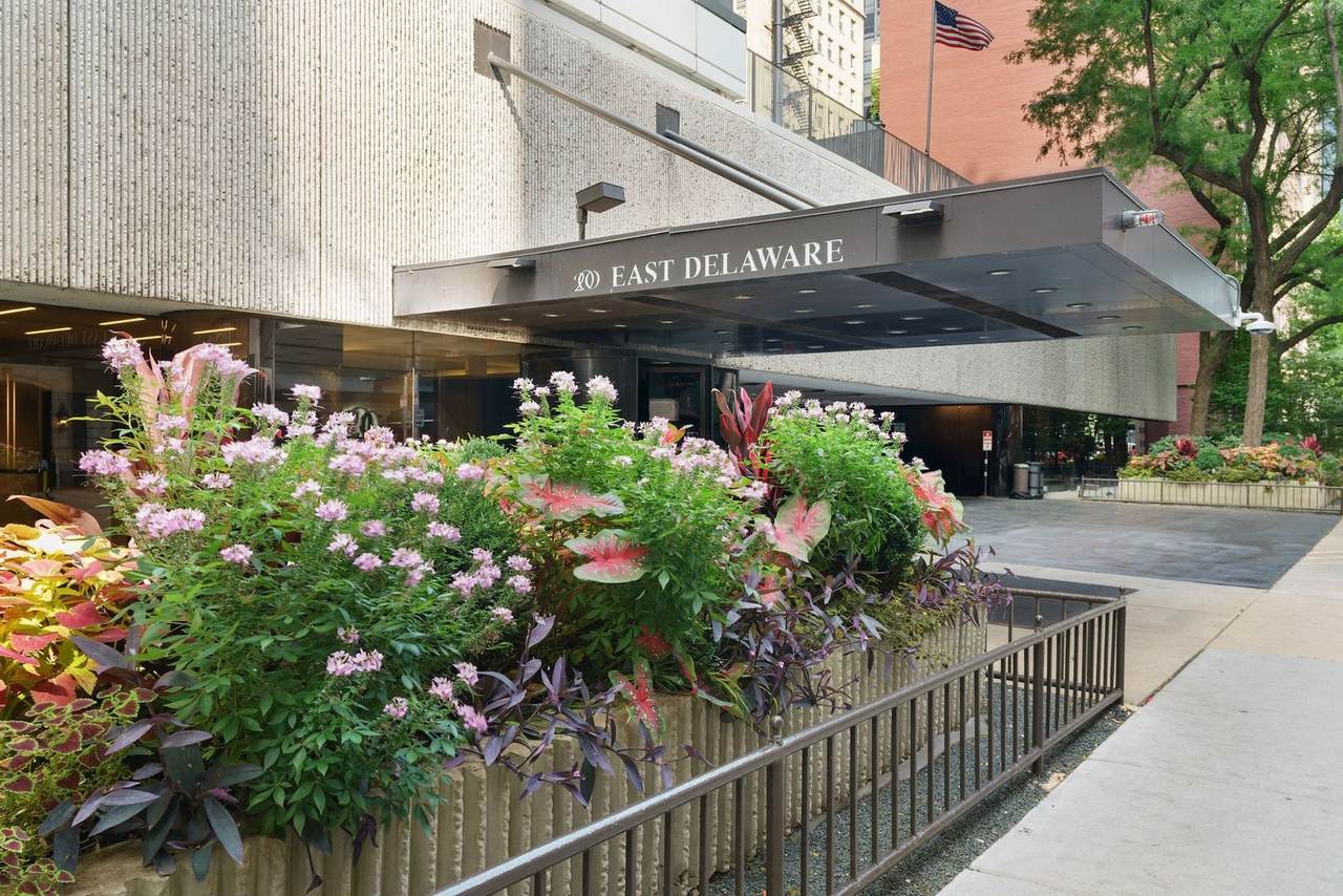 200 Delaware Place - Photo 1