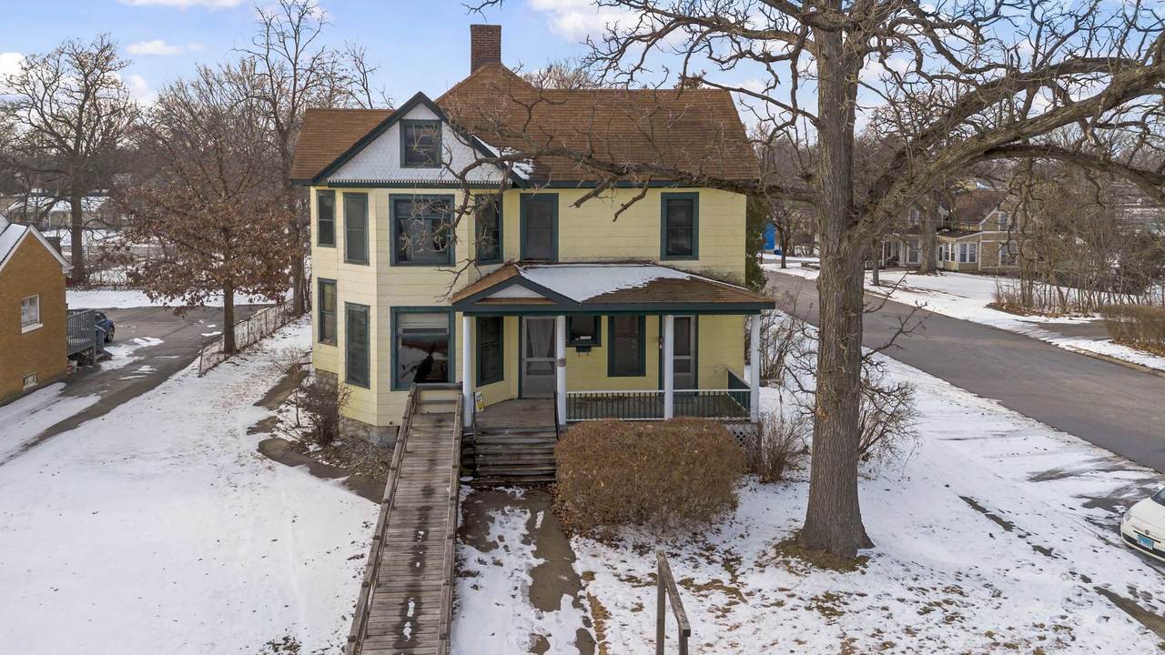 1322 Main Street - Photo 1