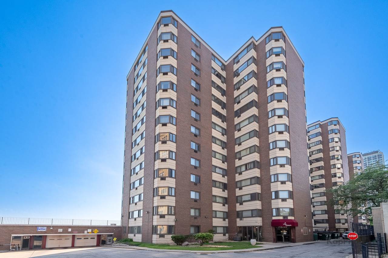 7337 South Shore Drive - Photo 1