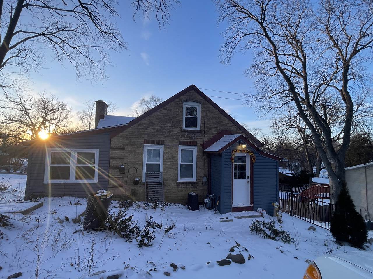 3323 Charles Court - Photo 1