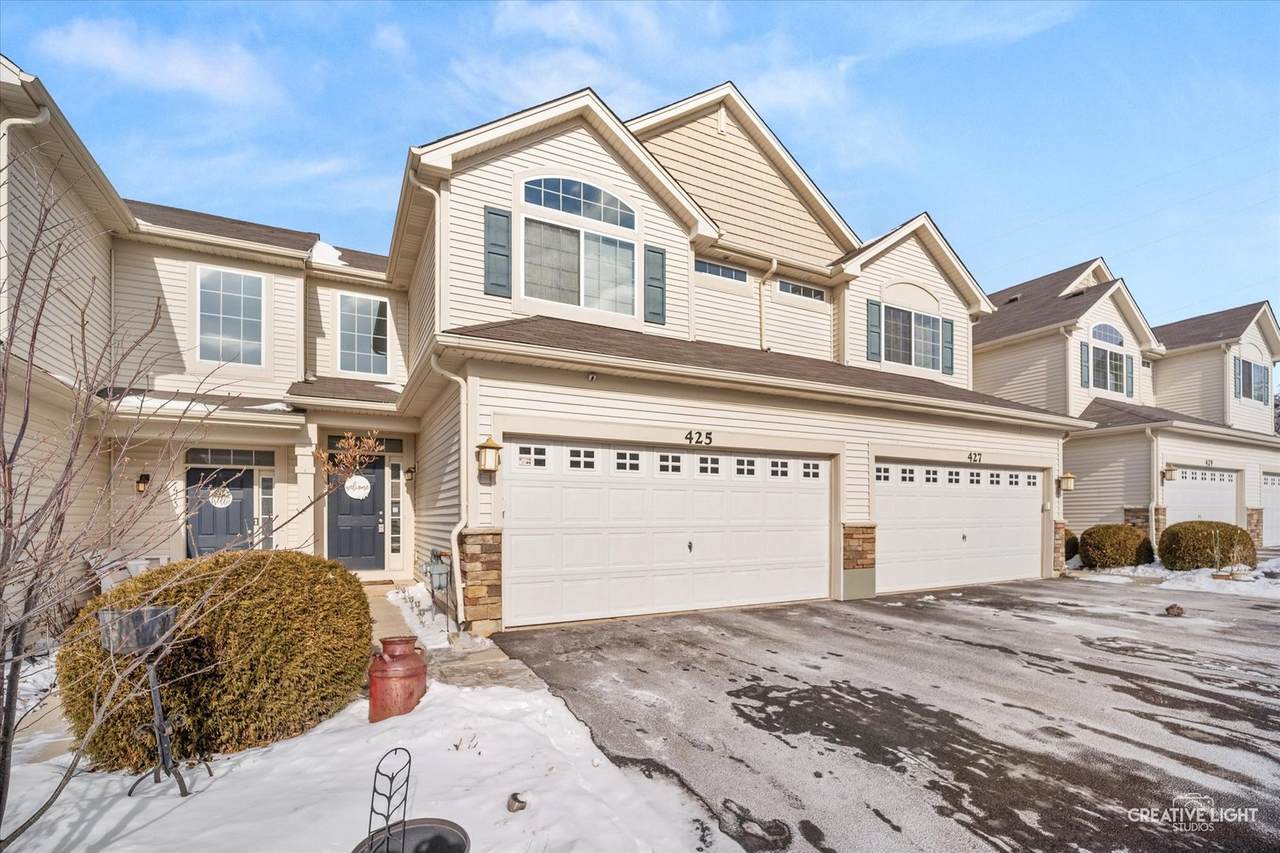 425 Jade Lane - Photo 1