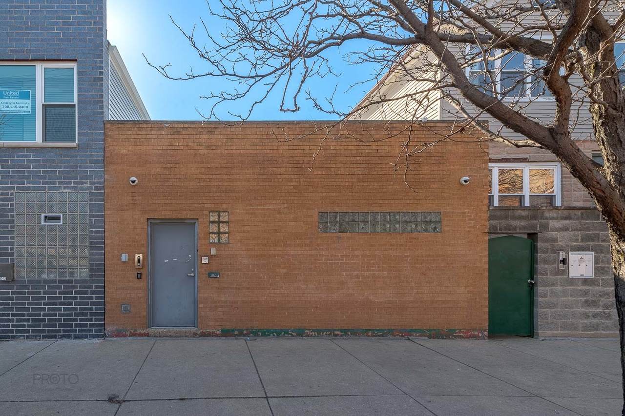 526 Ashland Avenue - Photo 1