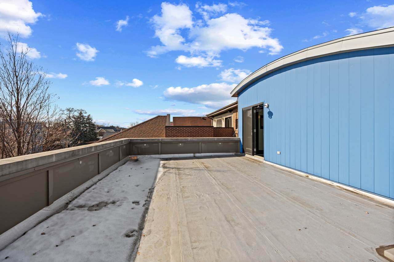 1915 Henderson Street - Photo 1