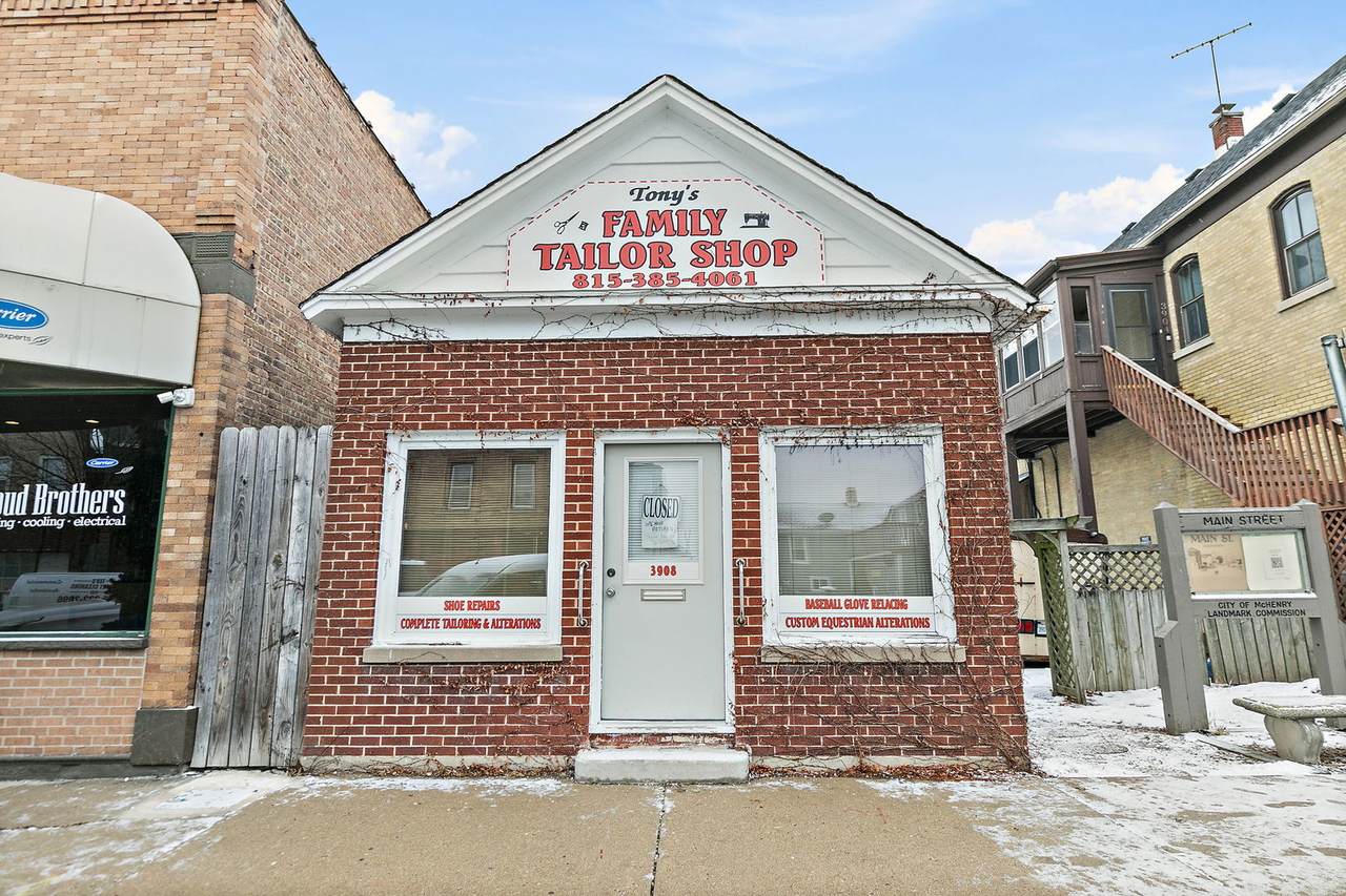 3908 Main Street - Photo 1