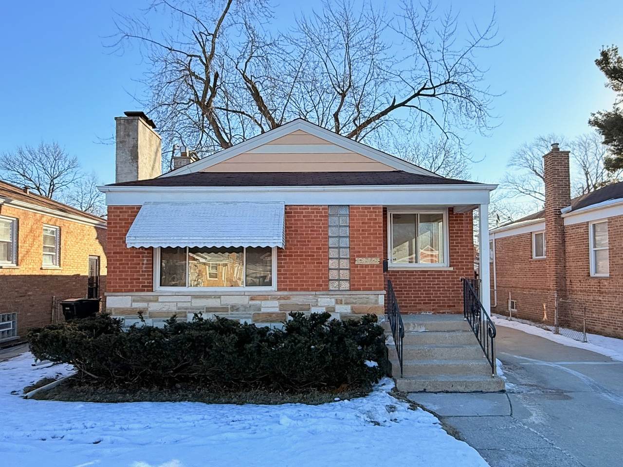 14525 Dobson Avenue - Photo 1