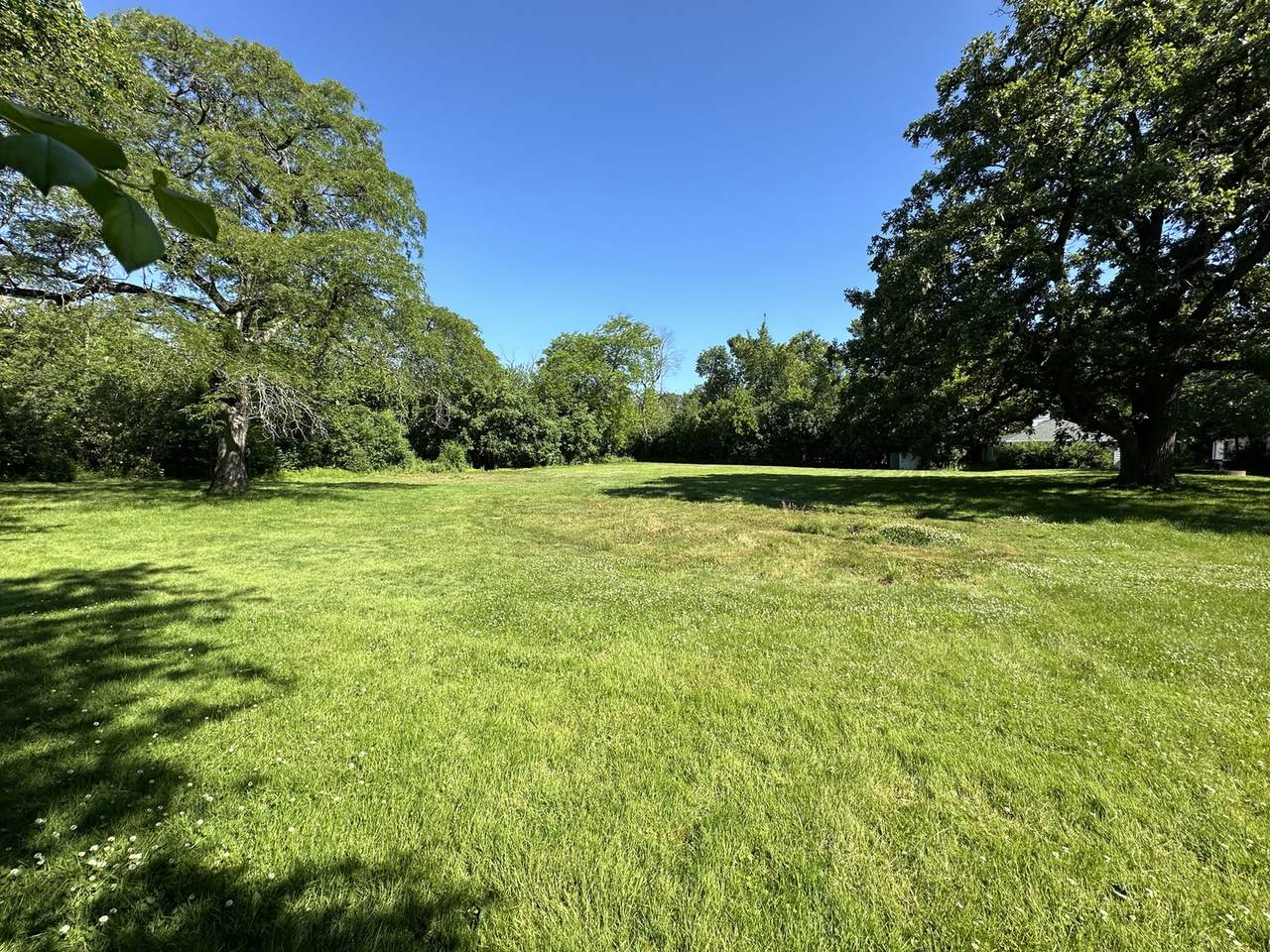 2033 Winnetka Road - Photo 1