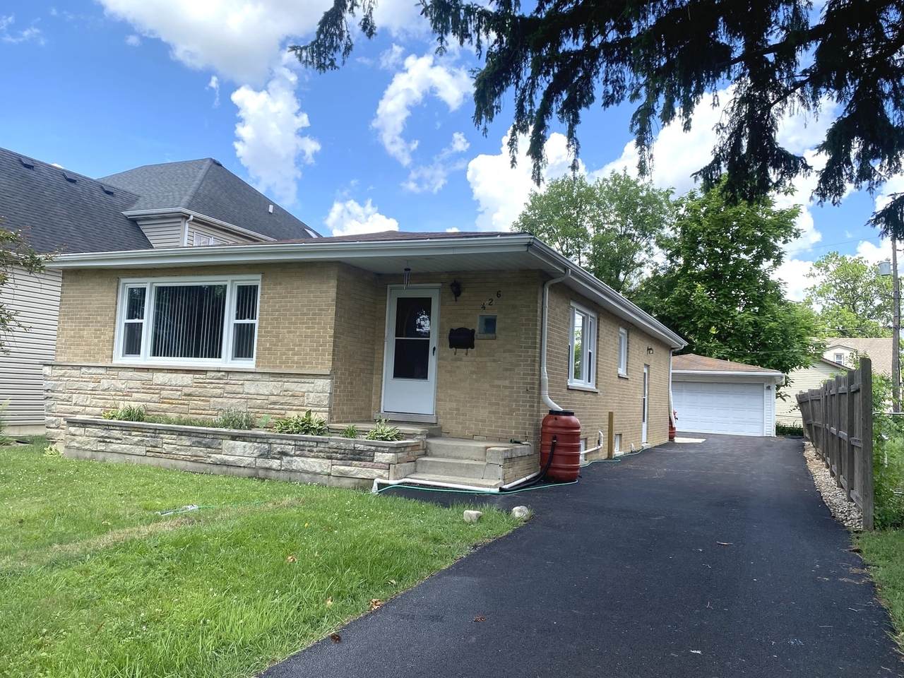 426 Berteau Avenue - Photo 1