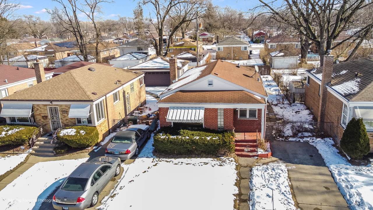 14341 University Avenue - Photo 1