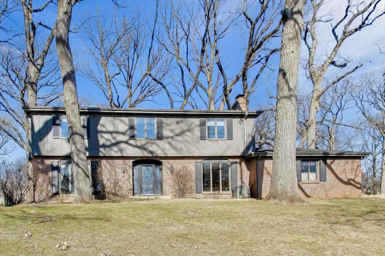 26W548 Prairie Avenue - Photo 1