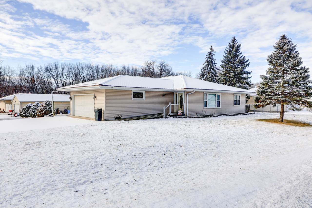 27829 Larson Street - Photo 1