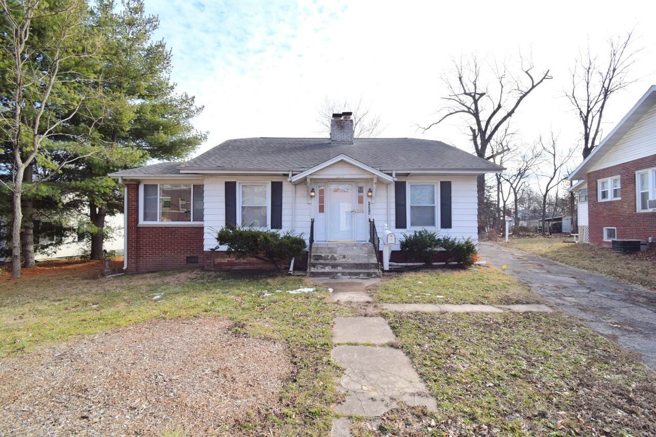 1715 Oakland Avenue - Photo 1