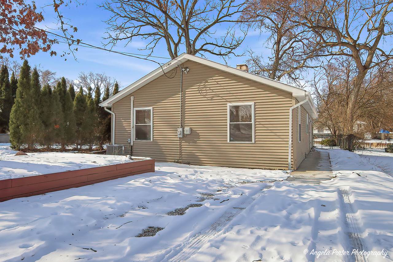 39450 Circle Avenue - Photo 1