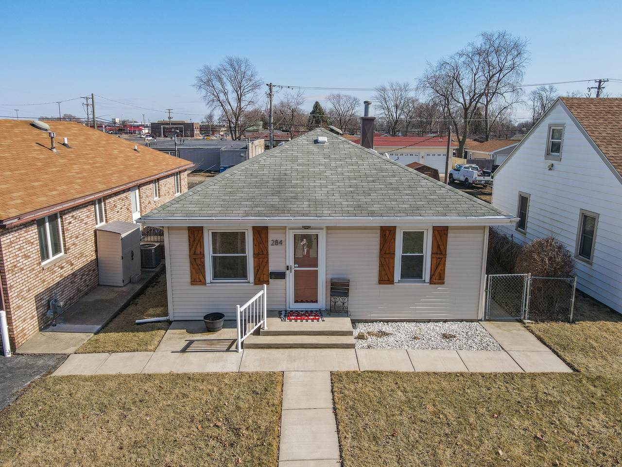 284 Clinton Avenue - Photo 1