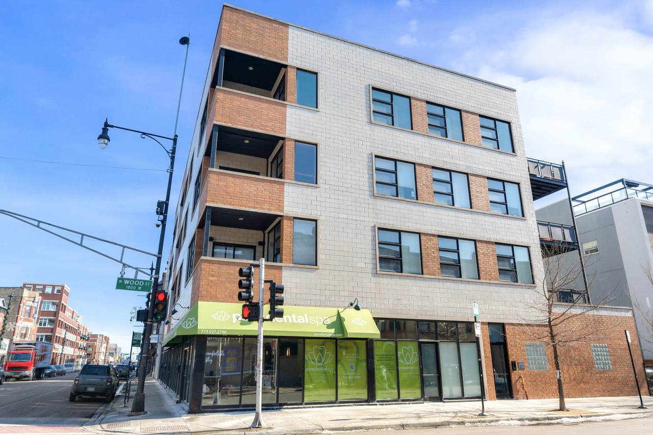1555 Wood Street - Photo 1